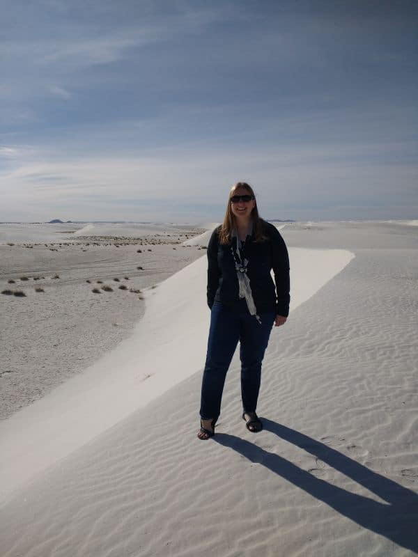 Angie at White Sands 600 x 800 80q 47kb